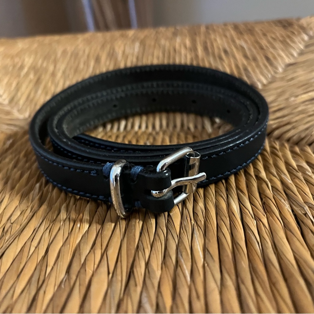 Brooks Brothers Women’s Belt Genuine Leather Navy Size Small silver tone buckle